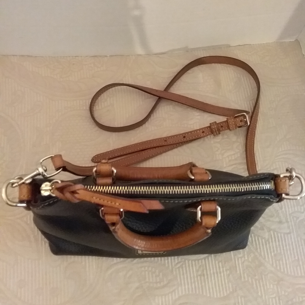 Dooney Bourke Pebble Satchel Crossbody w/Strap Leather Black /Brown Handles EUC - Picture 10 of 14